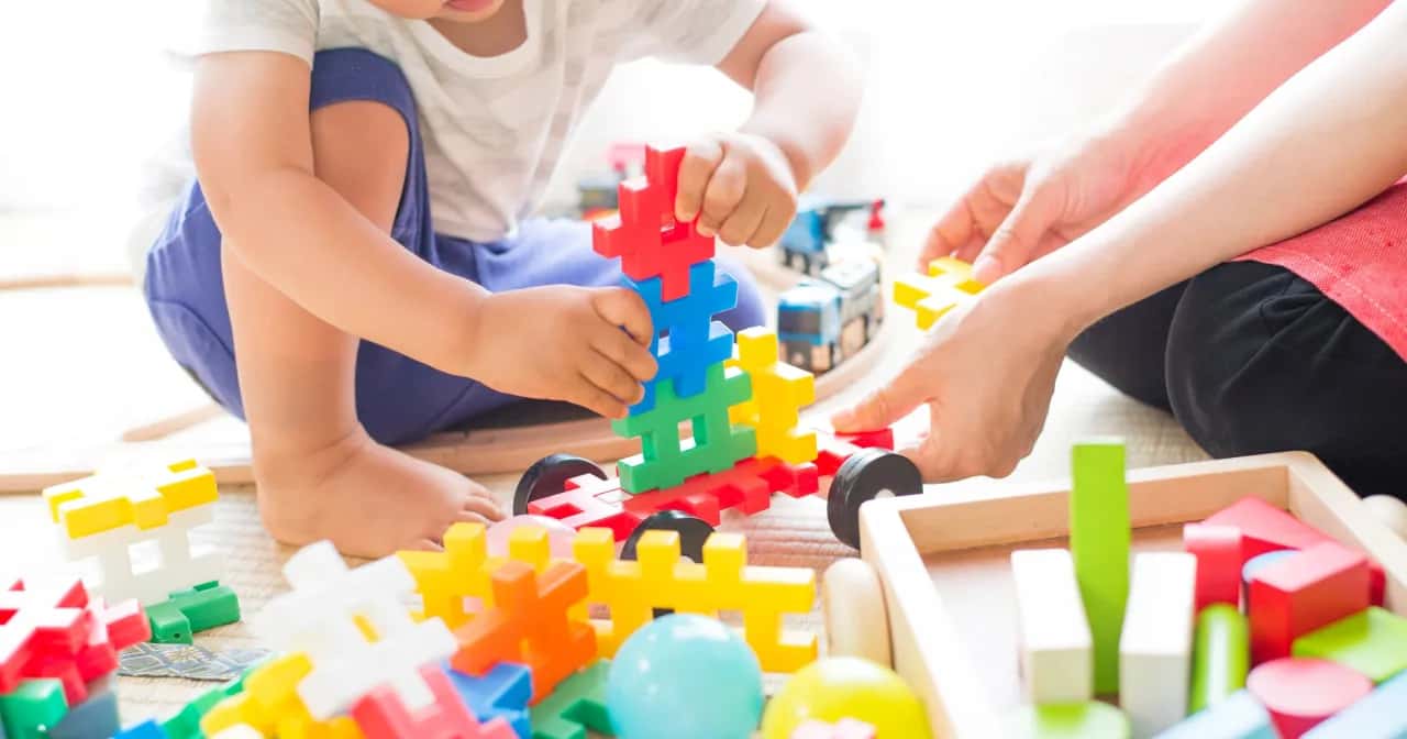 Ile dzieci na opiekuna w żłobku? Prawo, normy, wyjątki 2026